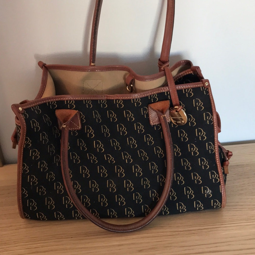 Dooney and Bourke shoulder bag